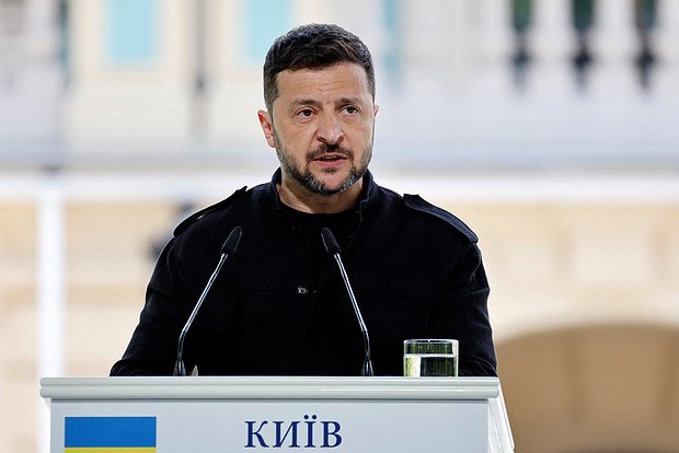 Зеленский ответил на предложение России о переговорах: Хамитов раскрыл истинные цели сторон