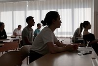 «Не стоит тратить десять лет на учебу» В России меняют систему образования. Чего ждать школьникам?