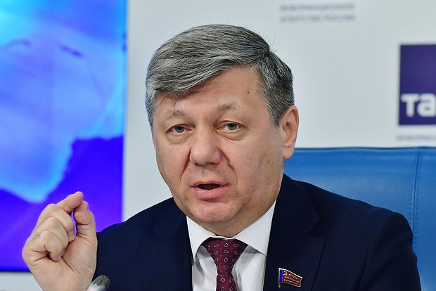 Дмитрий Новиков