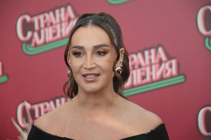 39-летняя Ольга Бузова запечатлела себя в бикини