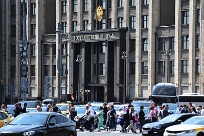 В Госдуме захотели запретить разводиться с участниками СВО во время службы