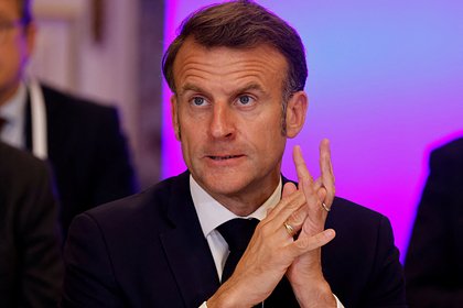 Макрон допустил введение новых санкций против России