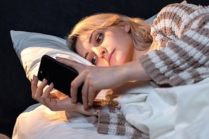 Раскрыта опасность использования смартфона сразу после пробуждения