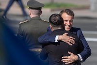 «Мы не можем дать того, чего нет». Почему Макрон заговорил о проблемах с военной помощью Украине перед переговорами в Стамбуле?