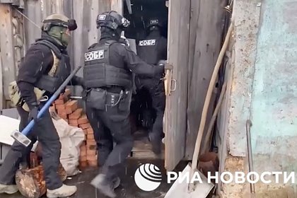 Задержание шестерых причастных к нападению на российские школы попало на видео