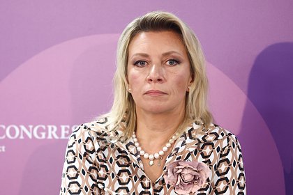 Захарова оценила наряд Зеленского
