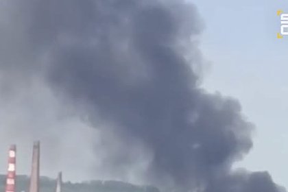 Появились кадры с места взрыва на заводе в российском регионе