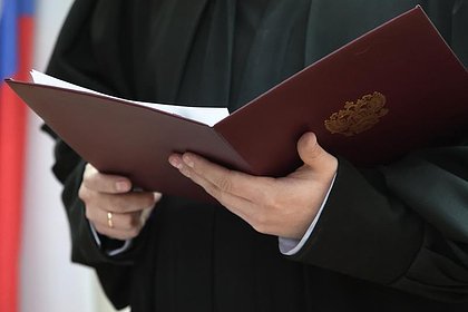 Суд арестовал продававших книги с пропагандой ЛГБТ россиян