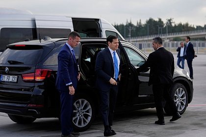 МИД Украины сообщил о начале трехсторонних переговоров с США и Турцией
