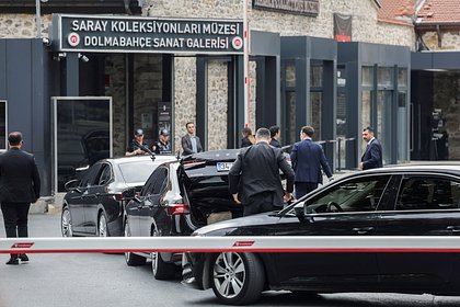 Военные, разведчики и только один дипломат. Кого Зеленский отправил на переговоры в Стамбул и какие задачи им поставили?