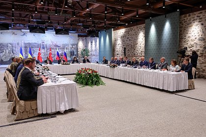 Переговоры Украины и России прошли с переводчиком