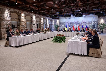 С момента начала переговоров России и Украины прошел час