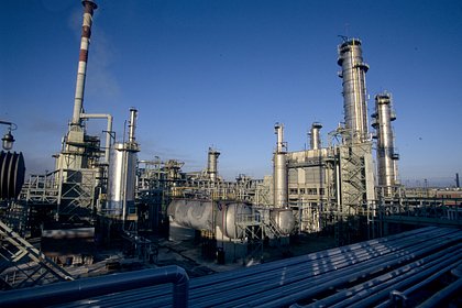 Евросоюз ввел санкции против «Сургутнефтегаза»
