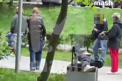 В Москве подросток избил гулявшую с ребенком женщину