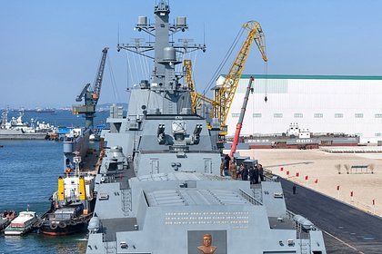 В Северной Корее при спуске нового эсминца на воду произошла авария. Все случилось на глазах у Ким Чен Ына