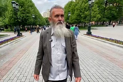 В России пишут о возвращении советского солдата после 40 лет жизни в Афганистане. Почему его называют предателем?