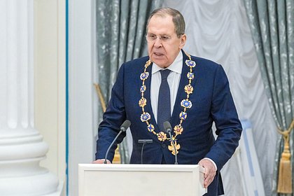 Лавров пошутил над журналистом после награждения