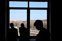 «Берут на работу 14-летних». Почему в России школьники идут торговать наркотиками?