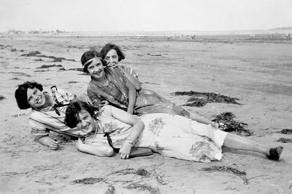 «Она пила шампанское, как воду» Богатая красавица из России потеряла все. Как она смогла уехать в Париж и снова купалась в роскоши?​on 8 Giugno 2025 at 21:01