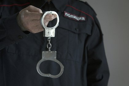 Полиция и «Русская община» пришли на вечеринку травести-артистов в рабочем поселке