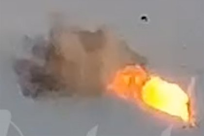 Момент сбития атаковавшего Россию дрона со взрывом и разлетом обломков сняли на видео