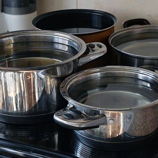 https://icdn.lenta.ru/images/2025/05/27/20/20250527205528248/square_320_da01f17287684d27ab5e436afb4371b6.jpg