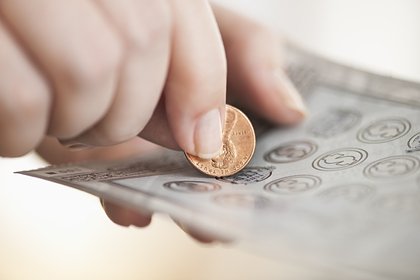 Супруги выиграли 159 миллионов рублей на 25-ю годовщину свадьбы