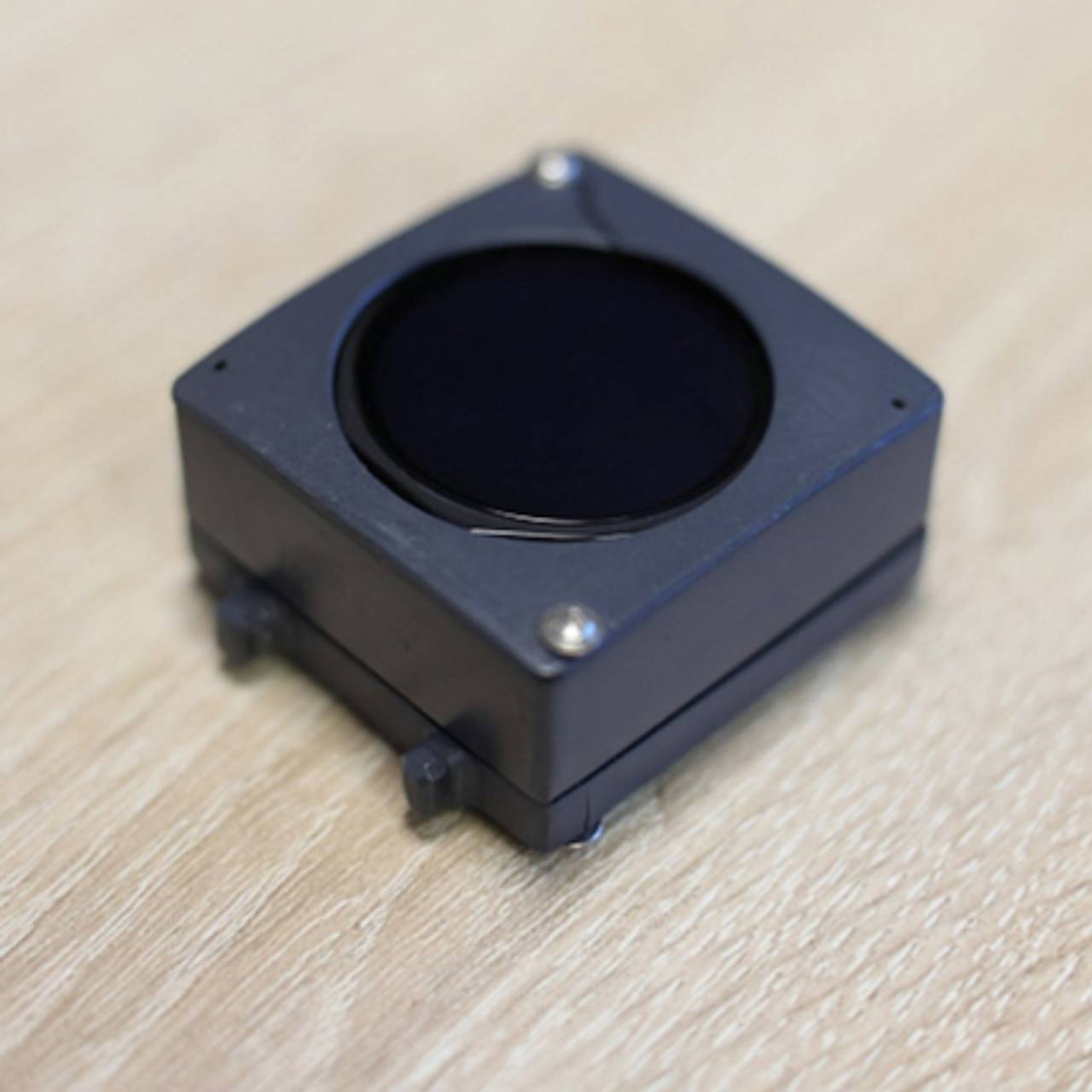 «Умный браслет» в помощь пенсионерам и медикам создали в России