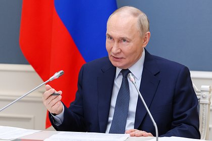 Путин пообещал отменить ограничение по включению в стаж отпусков по уходу за детьми