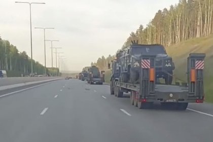 Колонну с техникой НАТО заметили на российской автотрассе