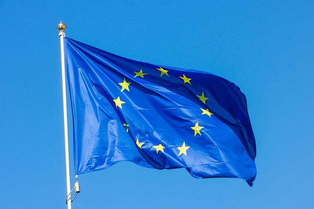 Бывший советник НАТО: Европа теряет голову из-за смены позиции США по Украине