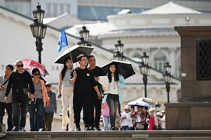 Туристы из Китая массово устремились на летний отдых в Россию