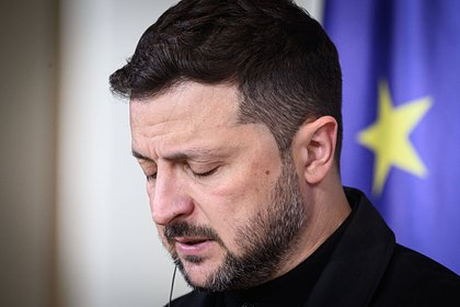 На Украине прокомментировали появление Зеленского на книжной ярмарке в кольце охранников