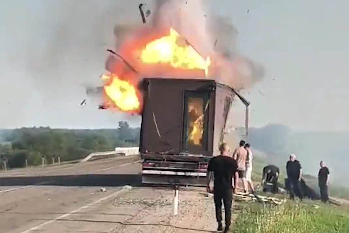 Взорвавшаяся фура в Амурской области