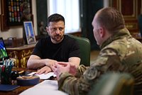 «Подготовка длилась более полутора лет». Зеленский назвал ответственного за атаку на российские аэродромы 