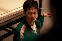 Финал «Игры в кальмара», русские во Вьетнаме и возвращение Шварценеггера. Десять главных сериалов июня