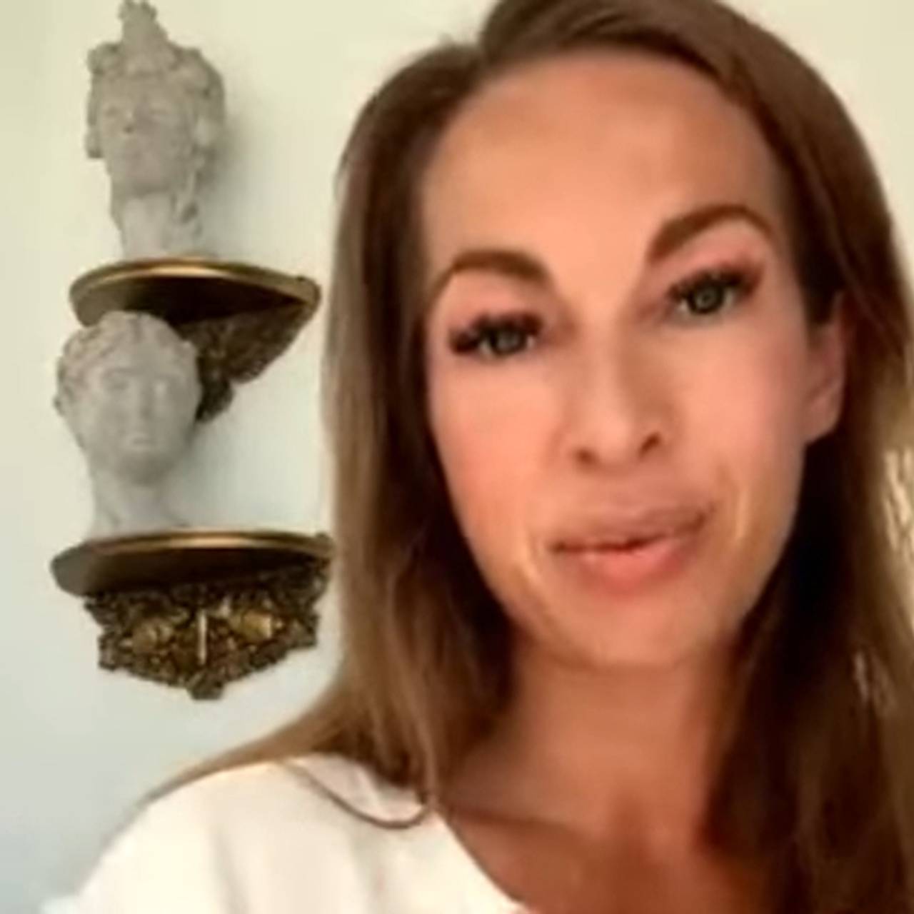 На Украине уничтожили тысячи книг американской писательницы