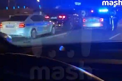 К месту задержания «Мерседеса» в Москве приехал автозак