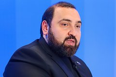 Султан Хамзаев