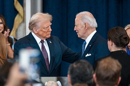 Трамп поручил расследовать ситуацию с автоподписью Байдена