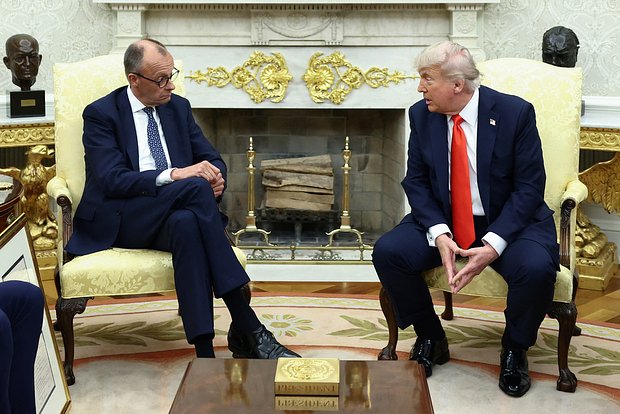 Шутка Трампа о дне Нормандской операции вызвала недоумение у Мерца