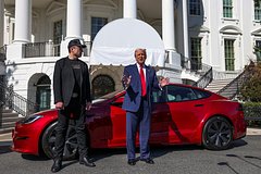 Илон Маск и Дональд Трамп