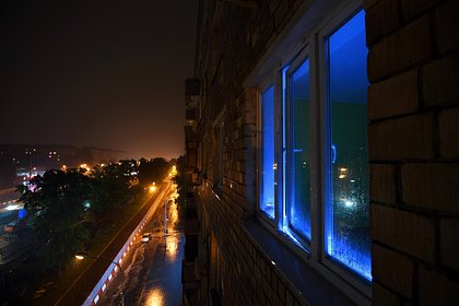 В петербургской квартире обвалился потолок