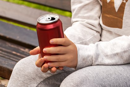 За продажу энергетиков детям ввели штрафы до полумиллиона рублей