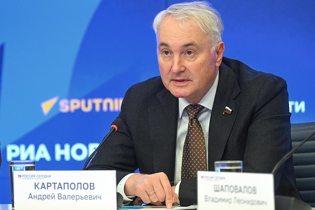 Андрей Картаполов