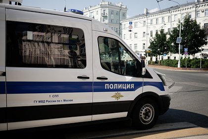 Решивший показать детям интимный пирсинг россиянин ударил ножом их заступника и сбежал
