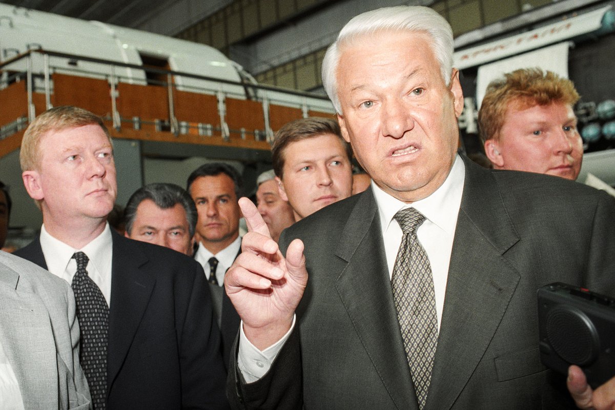 Ельцин и Чубайс в космическом центре Хруничева, 1997 год