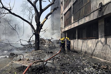 В Индии обломки самолета упали на жилые дома