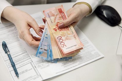 Российские банки запланировали снизить ставки по кредитам и ипотеке