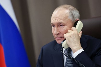 Путин почти час проговорил с Трампом